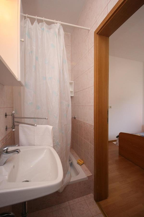 Apartment Stara Novalja 6301B Экстерьер фото